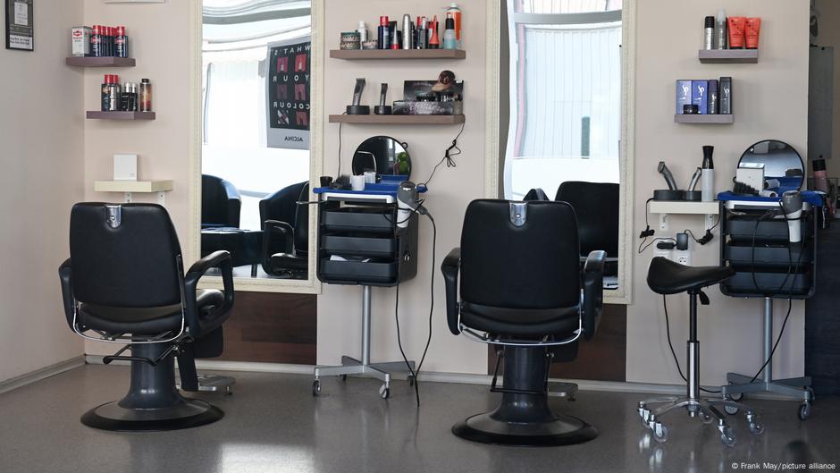 German businesses asked to repay COVID-19 emergency aid – DW – 10/13/2025