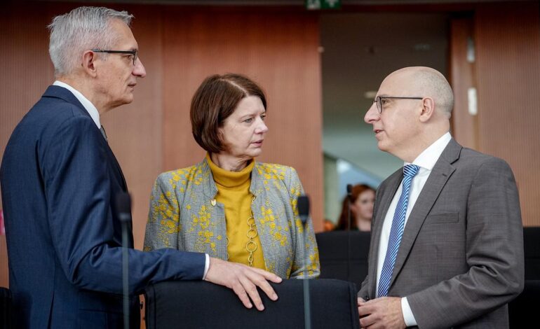 Die deutschen Geheimdienstchefs warnen deutlich vor Russland