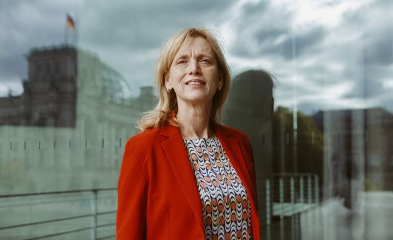 Interview : Ministerin Karin Prien: „Es wird ein Überangebot an Kitaplätzen geben“