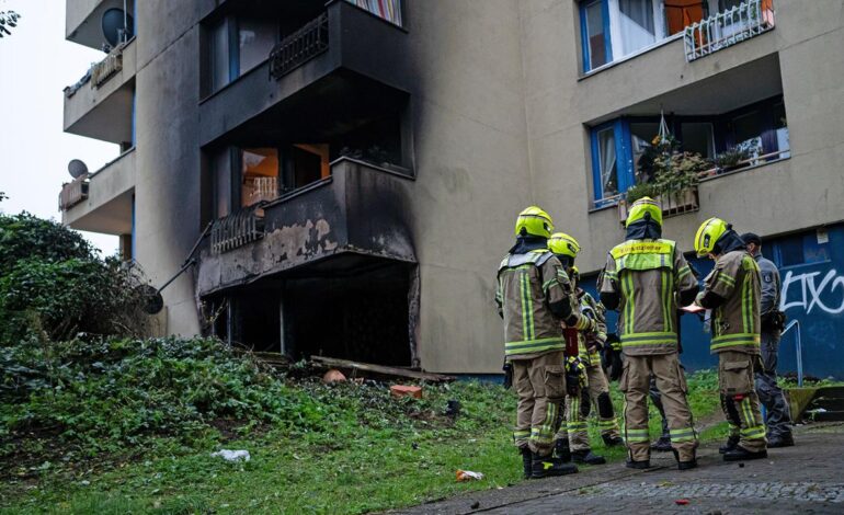 Viele Verletzte nach Brand in Wohnhaus in Berlin-Neukölln